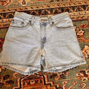 Vintage Levi’s 555 Women’s Shorts